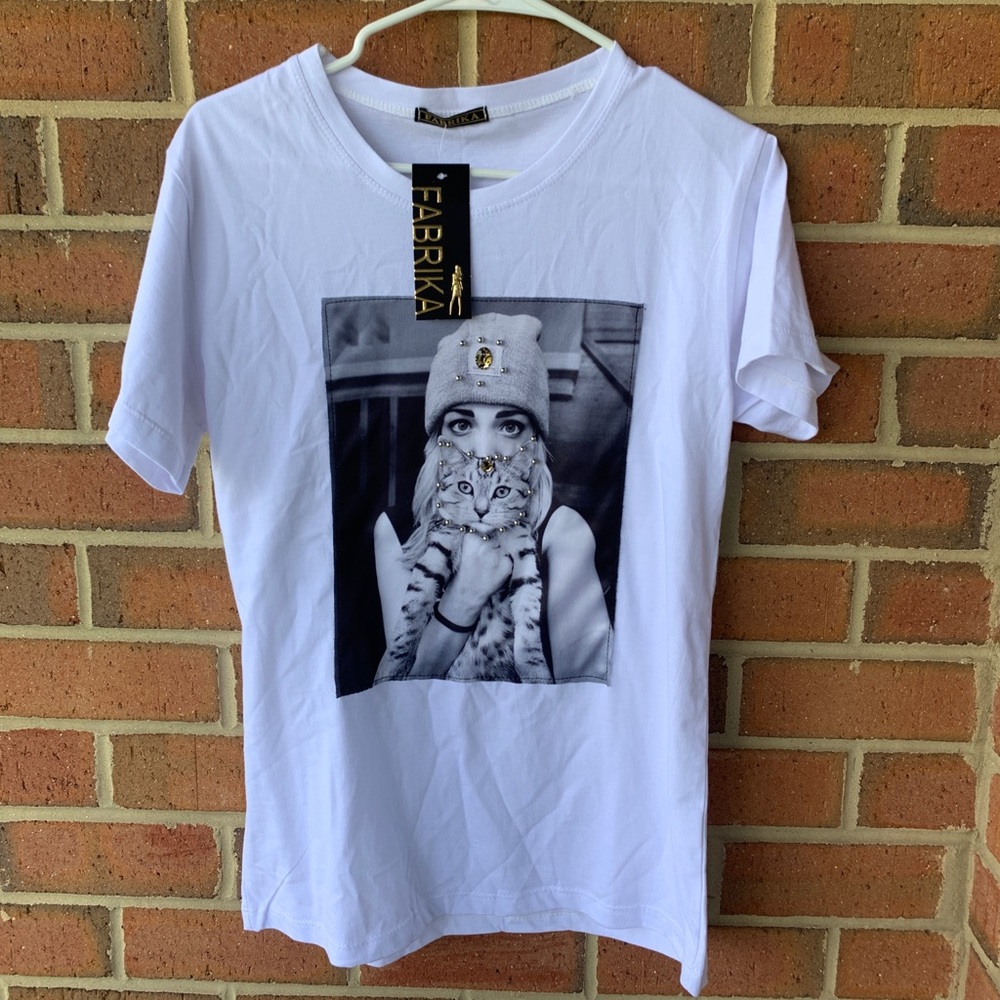 White graphic tee